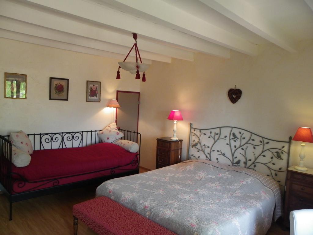 Maison D'Hotes De La Verriere Les Ardillats 部屋 写真